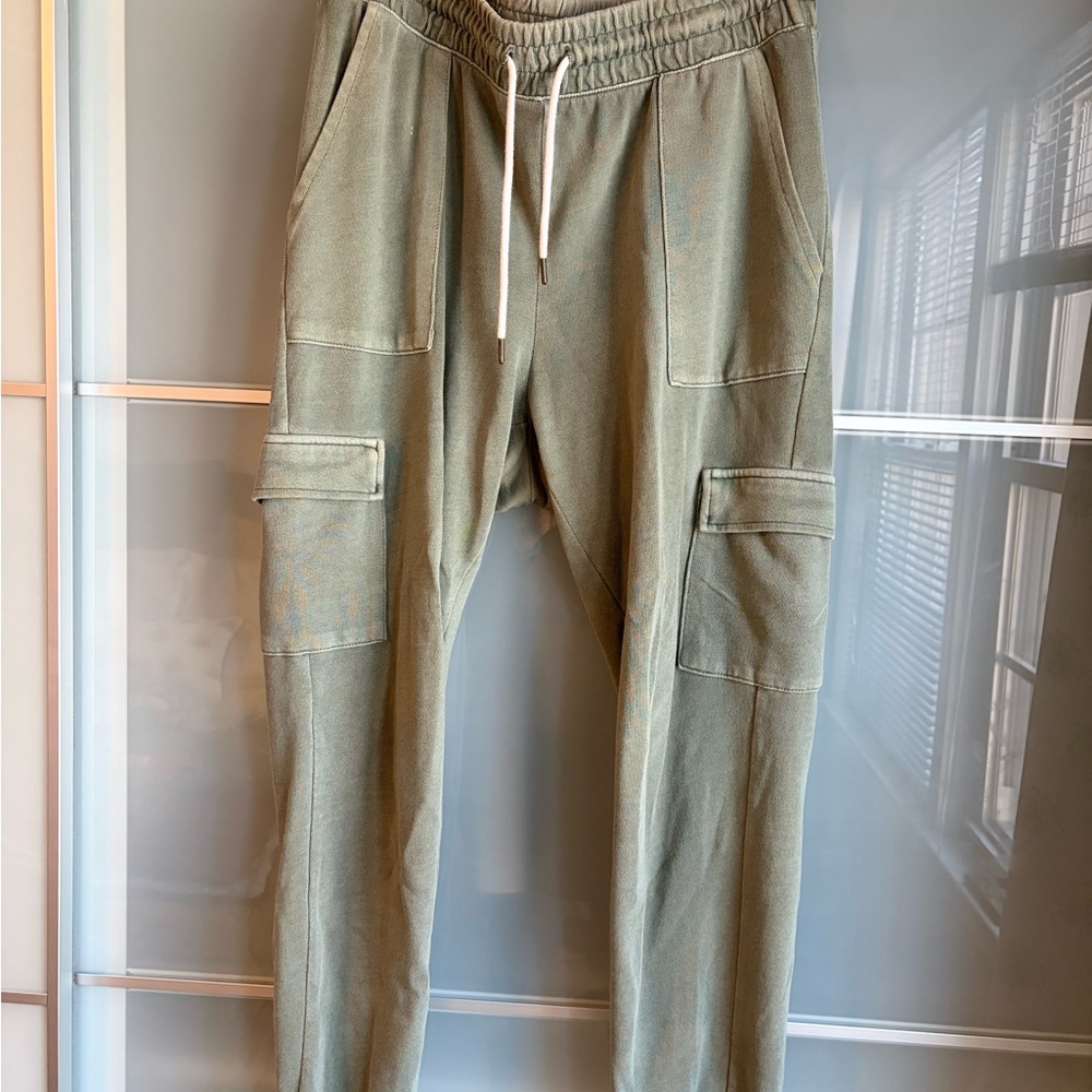 Old Navy Women’s Sage Cargo Joggers
